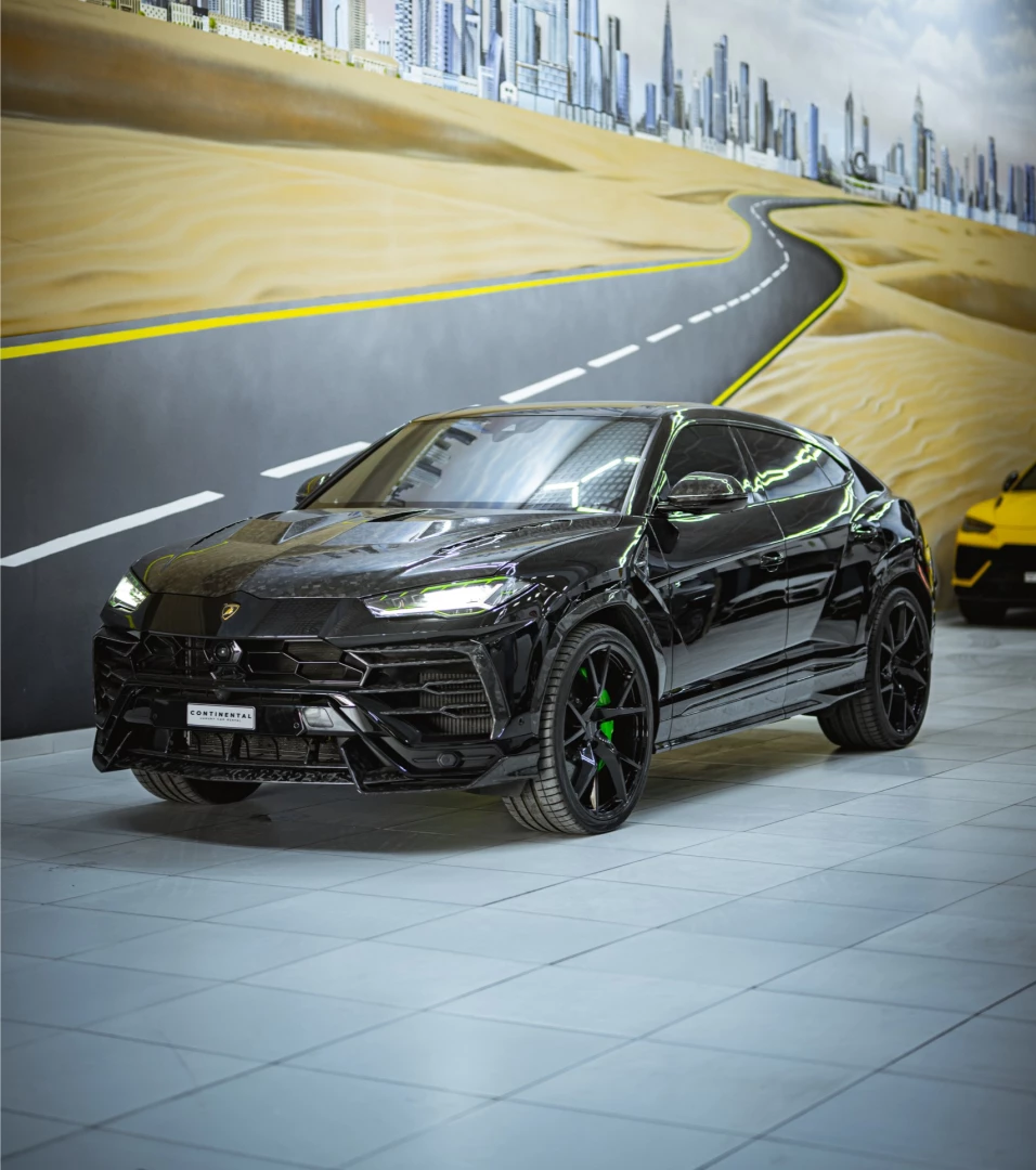 LamborghiniUrus Black-image-1